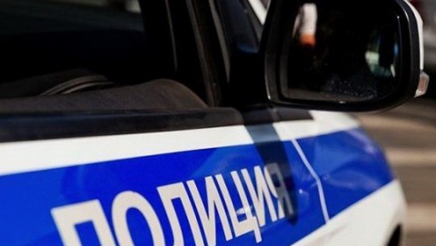 В Нововаршавском районе полицейские разбираются в обстоятельствах мошенничества, совершенного под предлогом игры на фондовой бирже